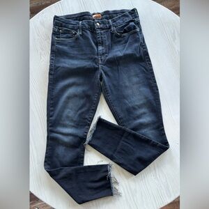 MOTHER The Looker Ankle Fray Size 29